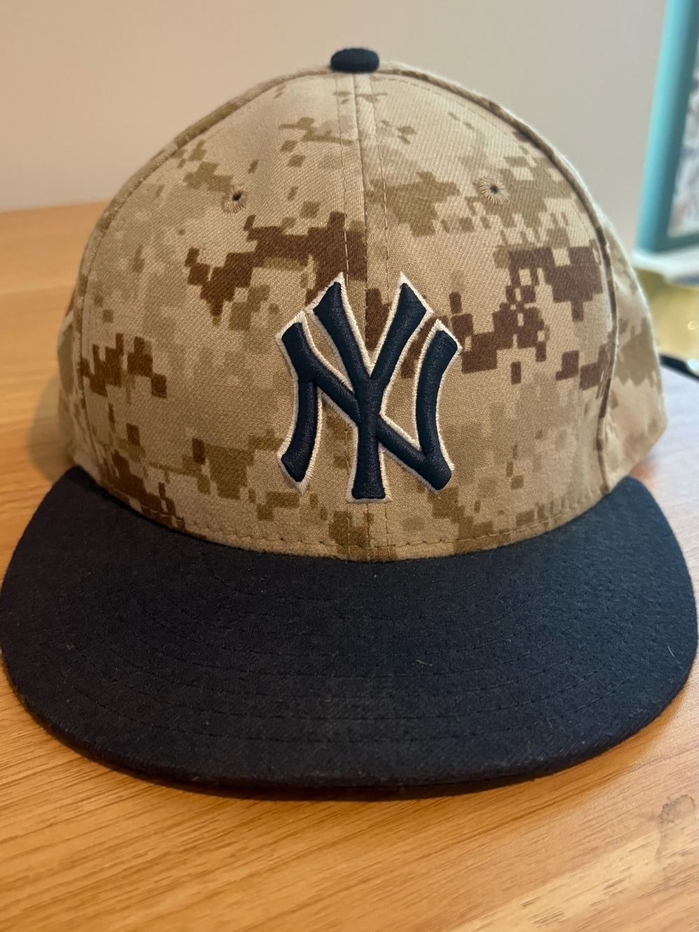 New Era | New York Yankees Camo Snapback Hat - Tan & Navy